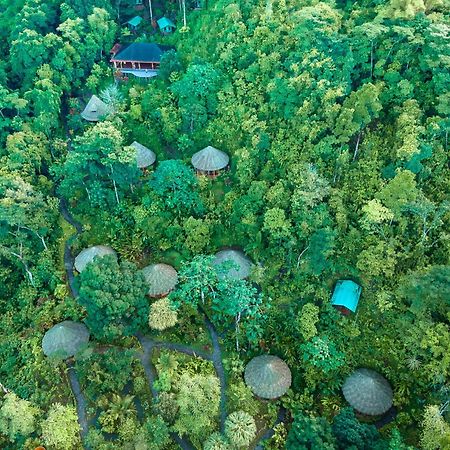 Luna Lodge Carate Dış mekan fotoğraf