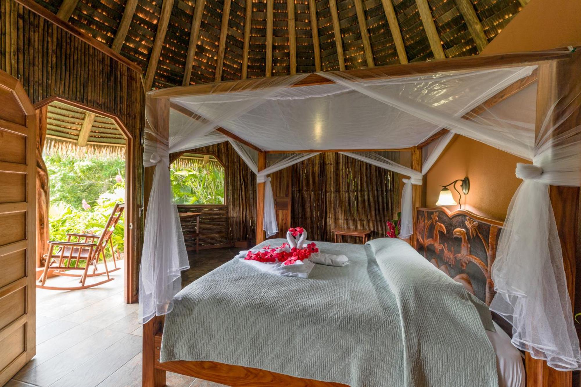 Luna Lodge Carate Dış mekan fotoğraf