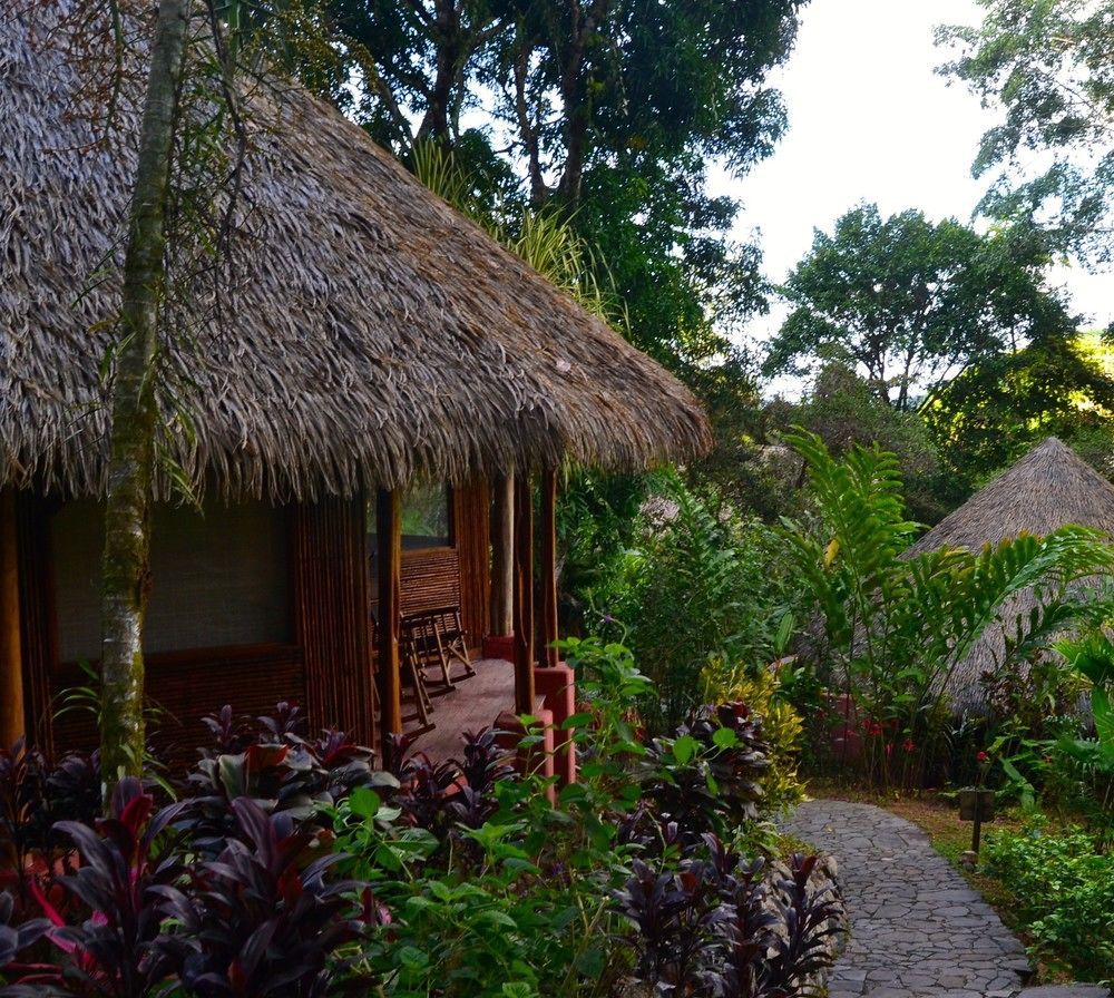Luna Lodge Carate Dış mekan fotoğraf