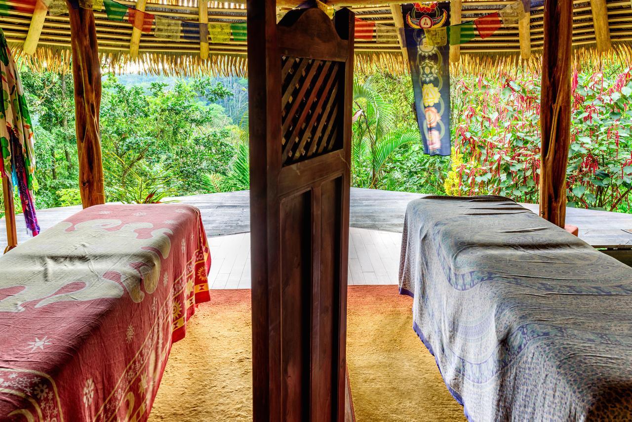 Luna Lodge Carate Dış mekan fotoğraf